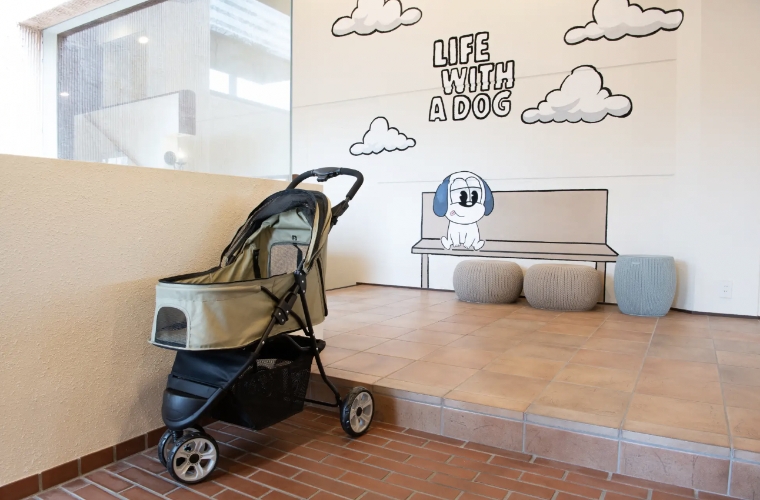 New Open！〈HP公開〉“愛犬と泊まる’’全5室の温泉ホテル【ドギーズ 伊豆城ヶ崎】が伊豆高原エリアに誕生。